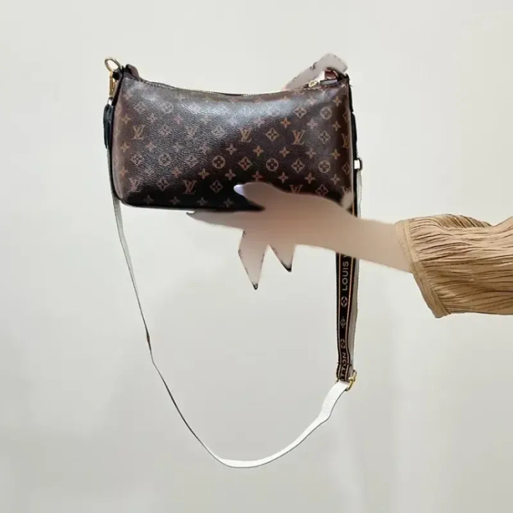 کیف دستی دوشی زنانه طرح دار کد 1419 جنس چرم مصنوعی